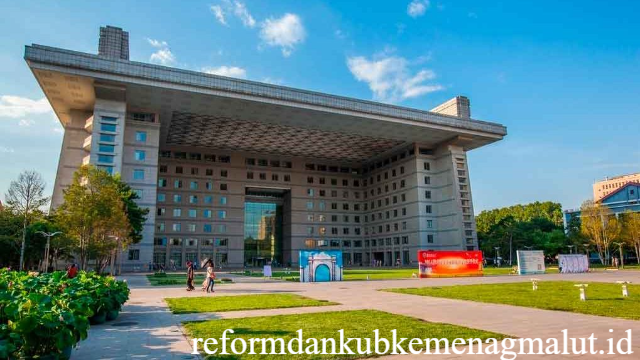 Beijing Normal University: Kampus Pendidikan dan Riset Global